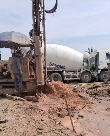 咸宁岩石井施工